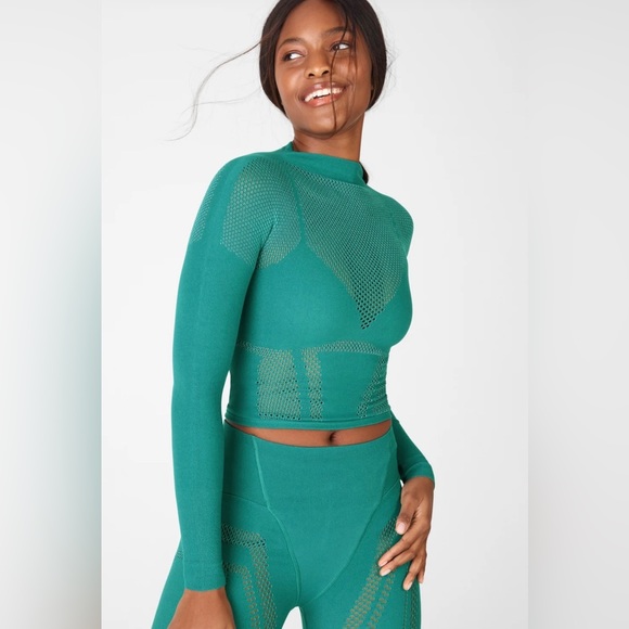 Fabletics Set - Picture 2 of 7